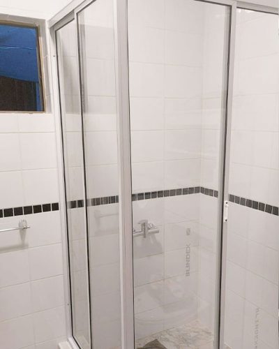 DELUXE-shower-door-ducha-para-baño